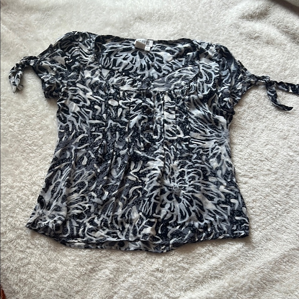 Silk very thin lightweight Black and White Women's Blouse